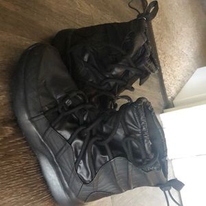 Nike winter boots